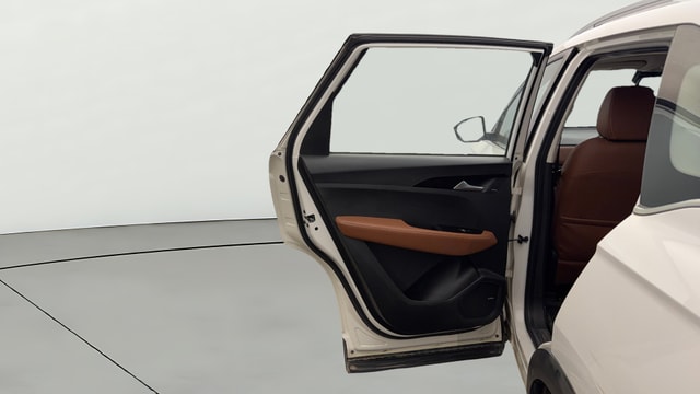 View MG Hector Plus Image 16 Used MG Hector Plus Image 16