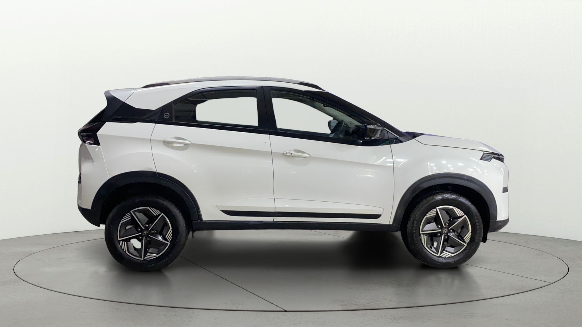 View 2024 Tata Nexon Revotron XE Image 28 Used 2024 Tata Nexon Revotron XE Image 28