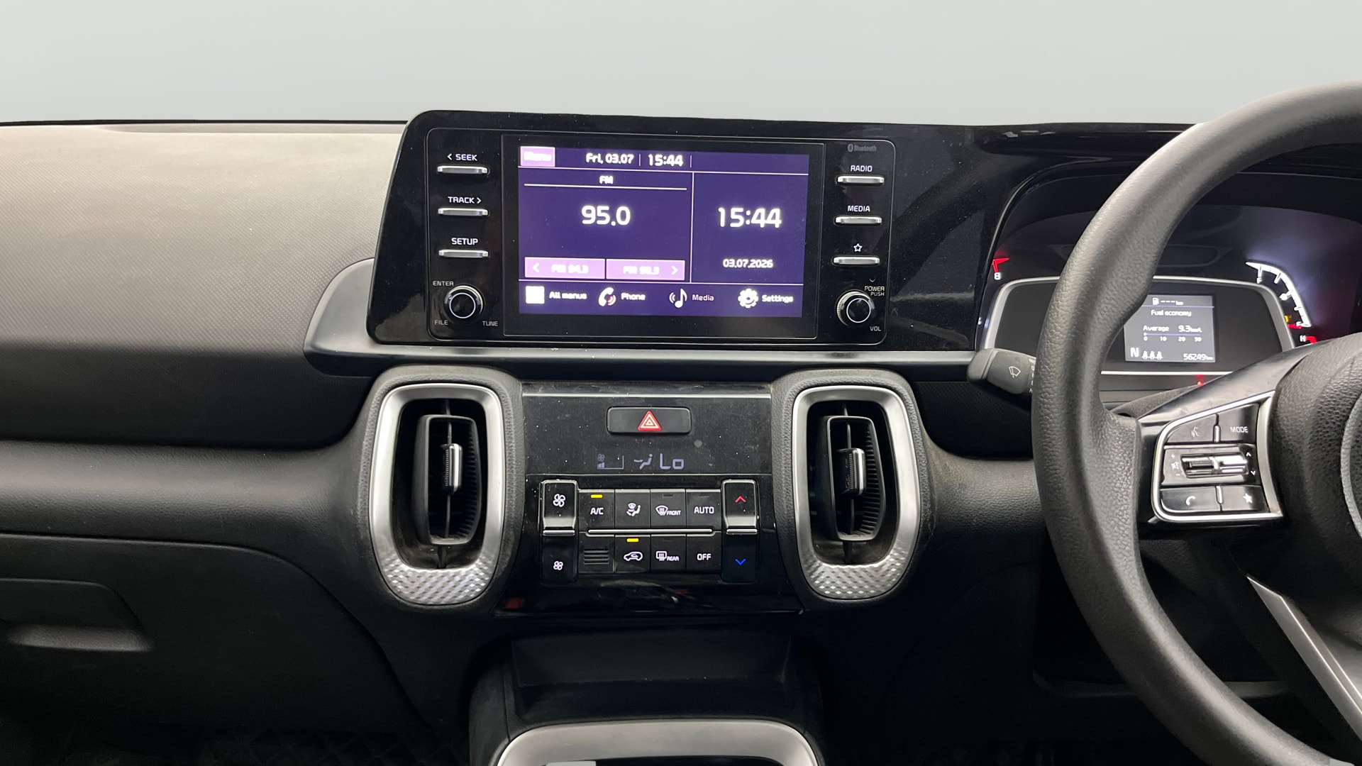 View 2023 Kia Sonet HTK Plus iMT Petrol Image 17 Used 2023 Kia Sonet HTK Plus iMT Petrol Image 17