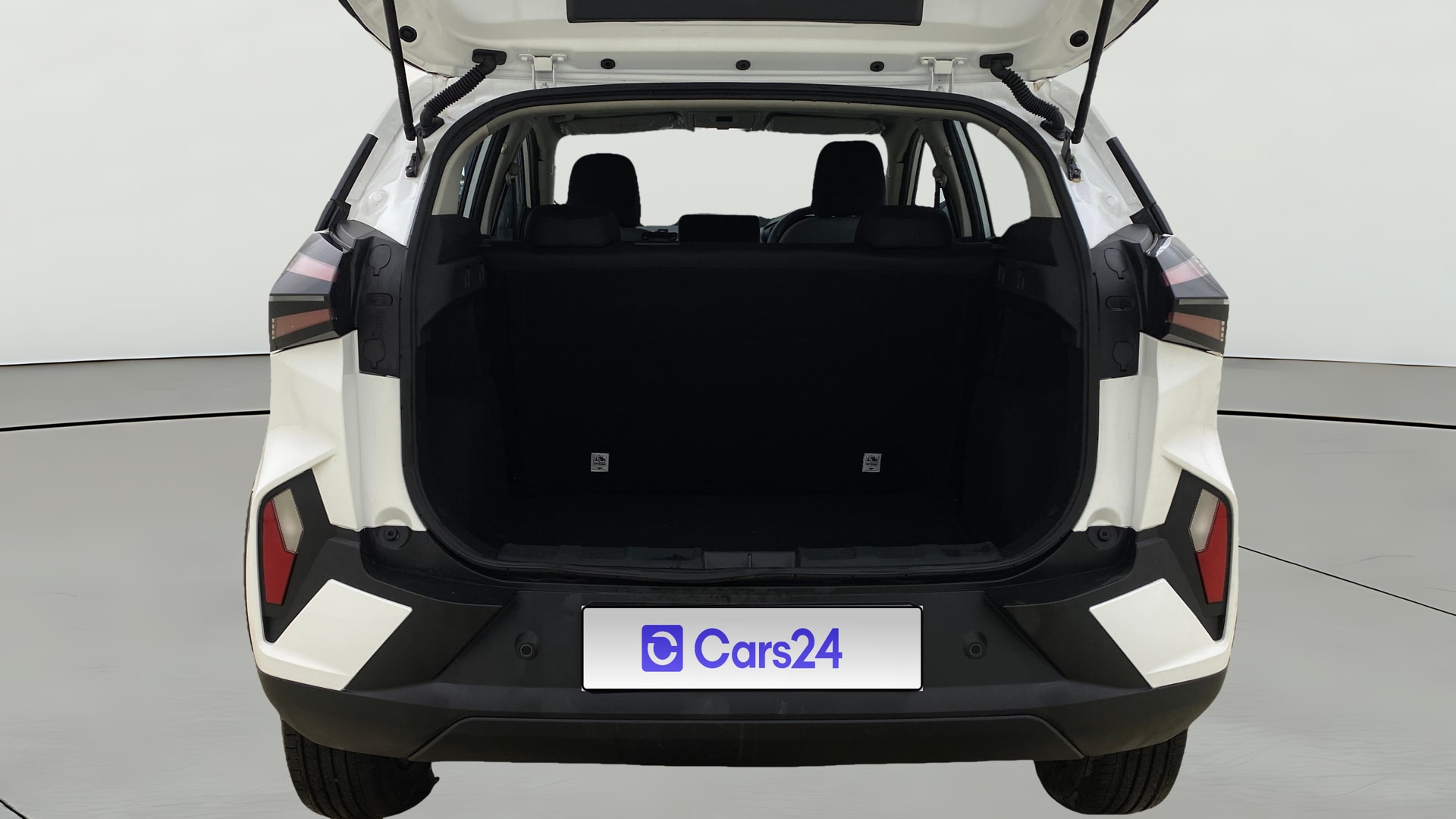 View 2025 Tata Nexon Revotron XE Image 37 Used 2025 Tata Nexon Revotron XE Image 37