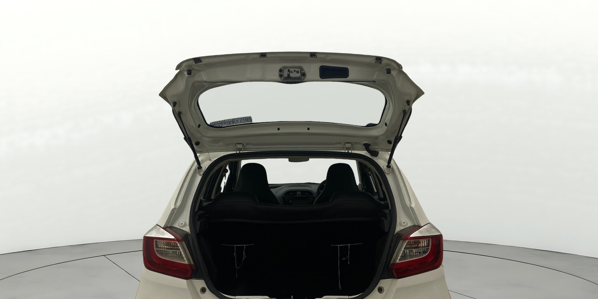View 2019 Tata Tiago Revotorq XB Image 16 Used 2019 Tata Tiago Revotorq XB Image 16