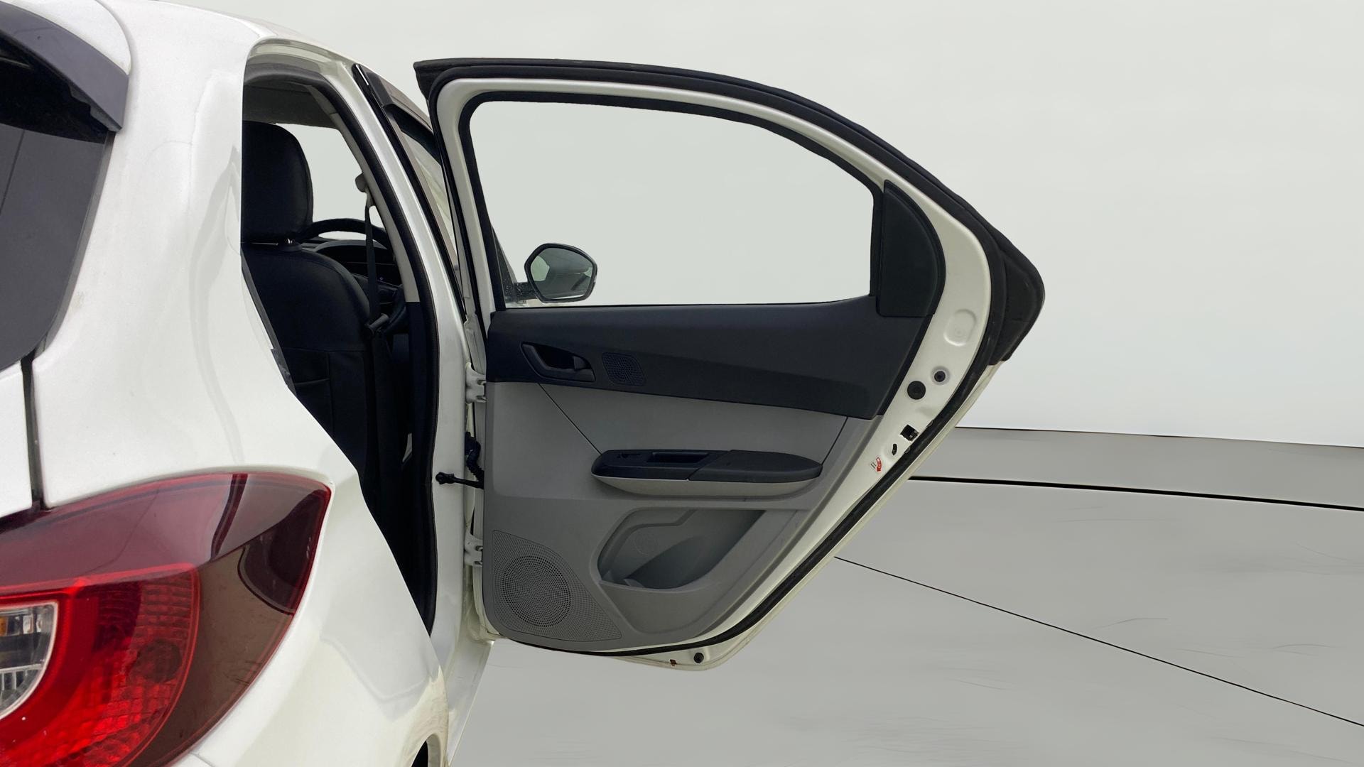 Used 2023 Tata Tiago Used 2023 Tata Tiago