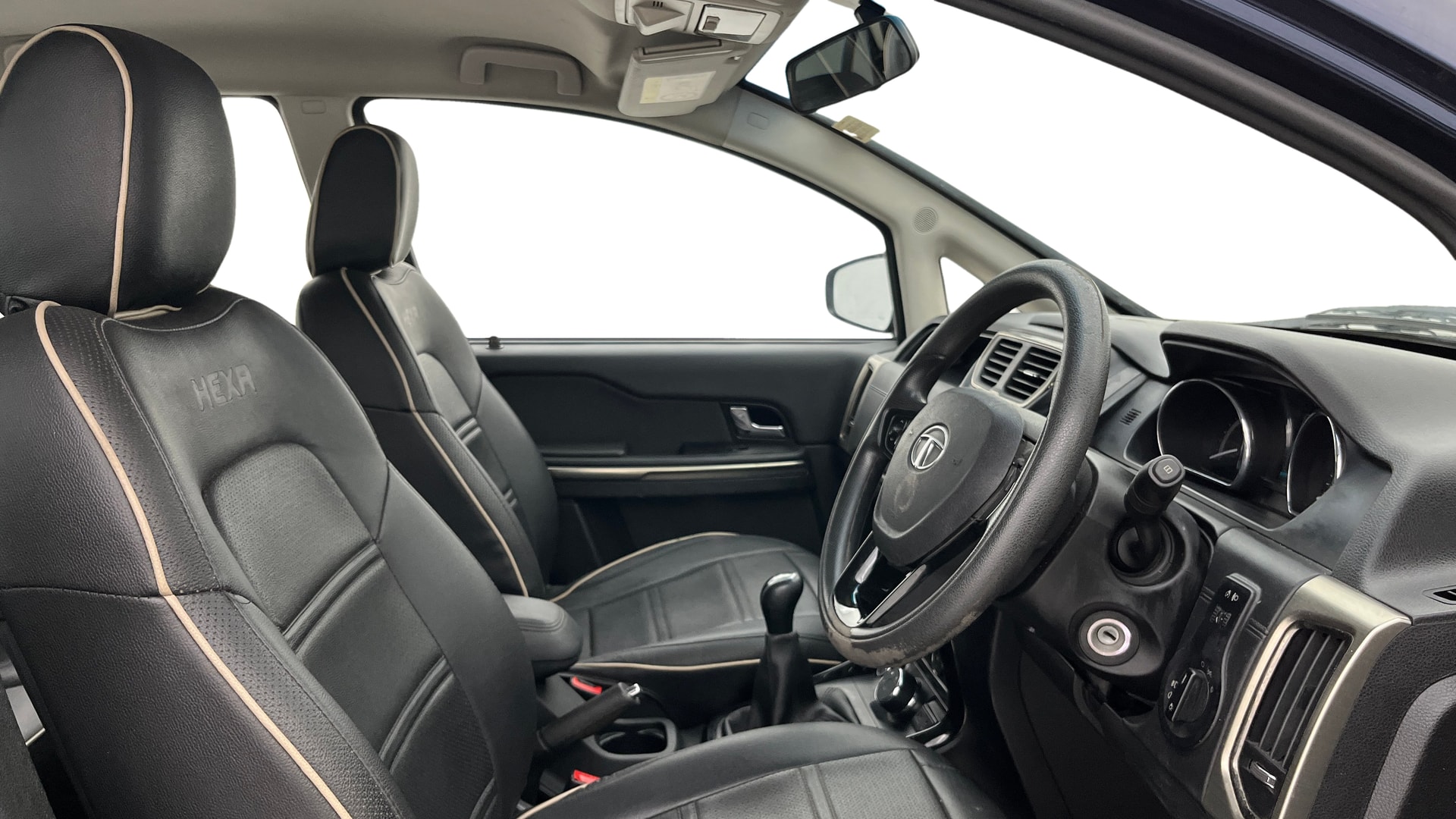 View 2018 Tata Hexa XM 4X2 Image 27 Used 2018 Tata Hexa XM 4X2 Image 27