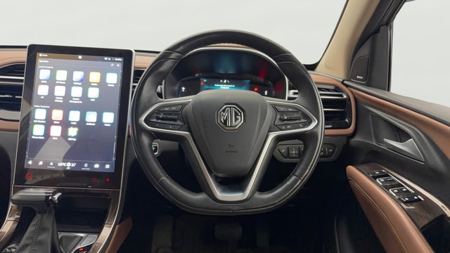 View MG Hector Plus Image 14 Used MG Hector Plus Image 14
