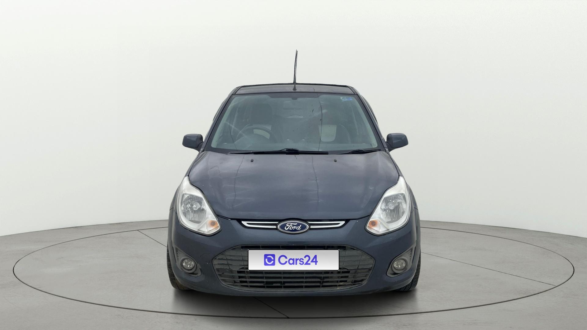 View 2013 Ford Figo 1.2P Ambiente MT BS IV Image 1 Used 2013 Ford Figo 1.2P Ambiente MT BS IV Image 1