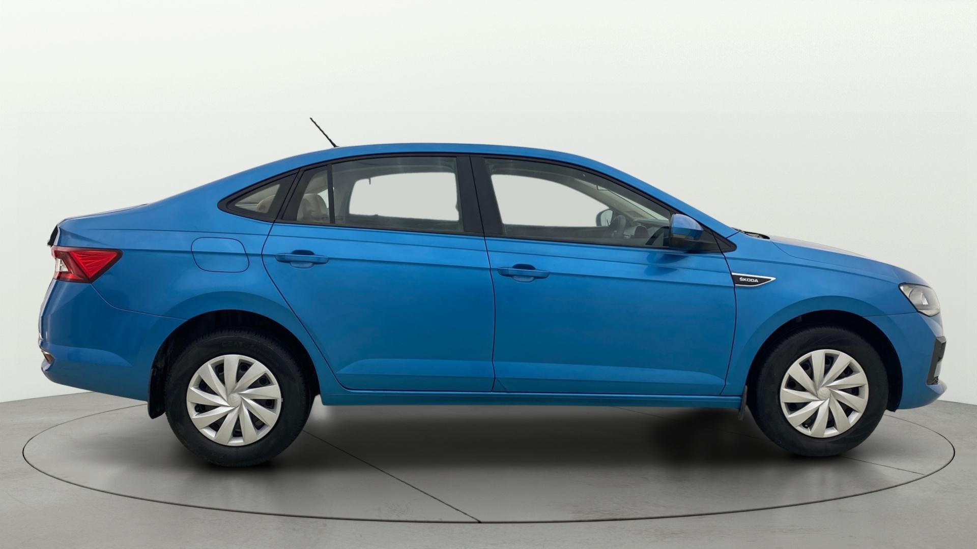 View 2022 Skoda Slavia Active 1.0 TSI MT Image 25 Used 2022 Skoda Slavia Active 1.0 TSI MT Image 25