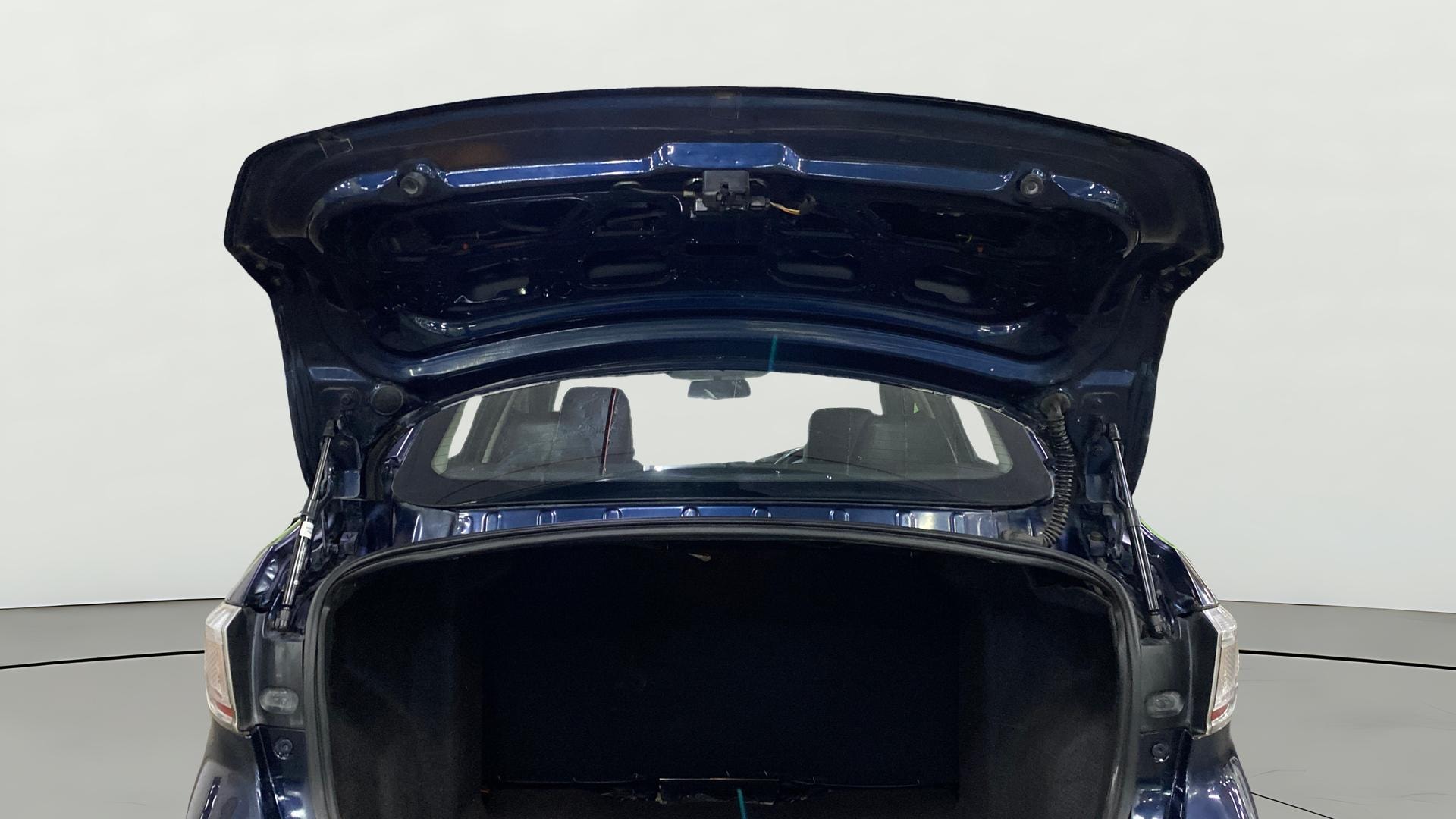 View 2019 Tata Tigor XE Diesel Image 16 Used 2019 Tata Tigor XE Diesel Image 16