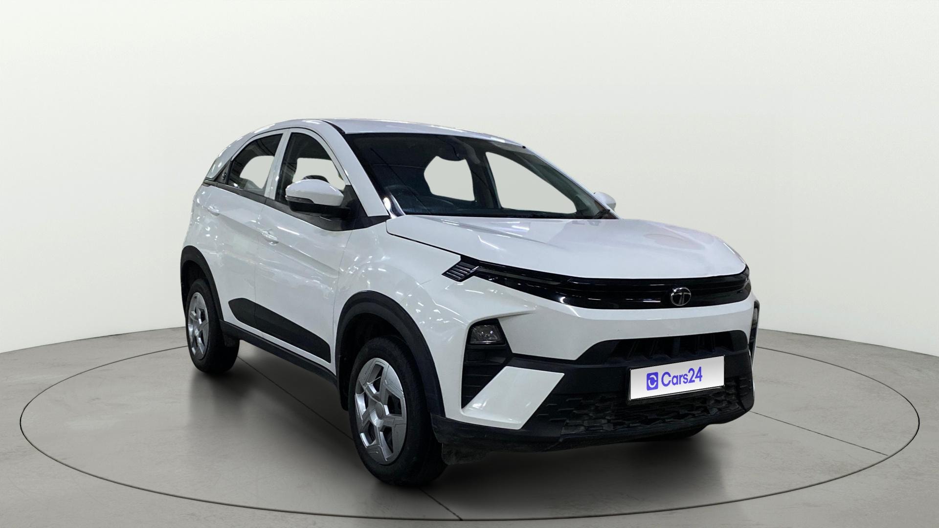 View 2024 Tata Nexon Revotron XE Image 13 Used 2024 Tata Nexon Revotron XE Image 13