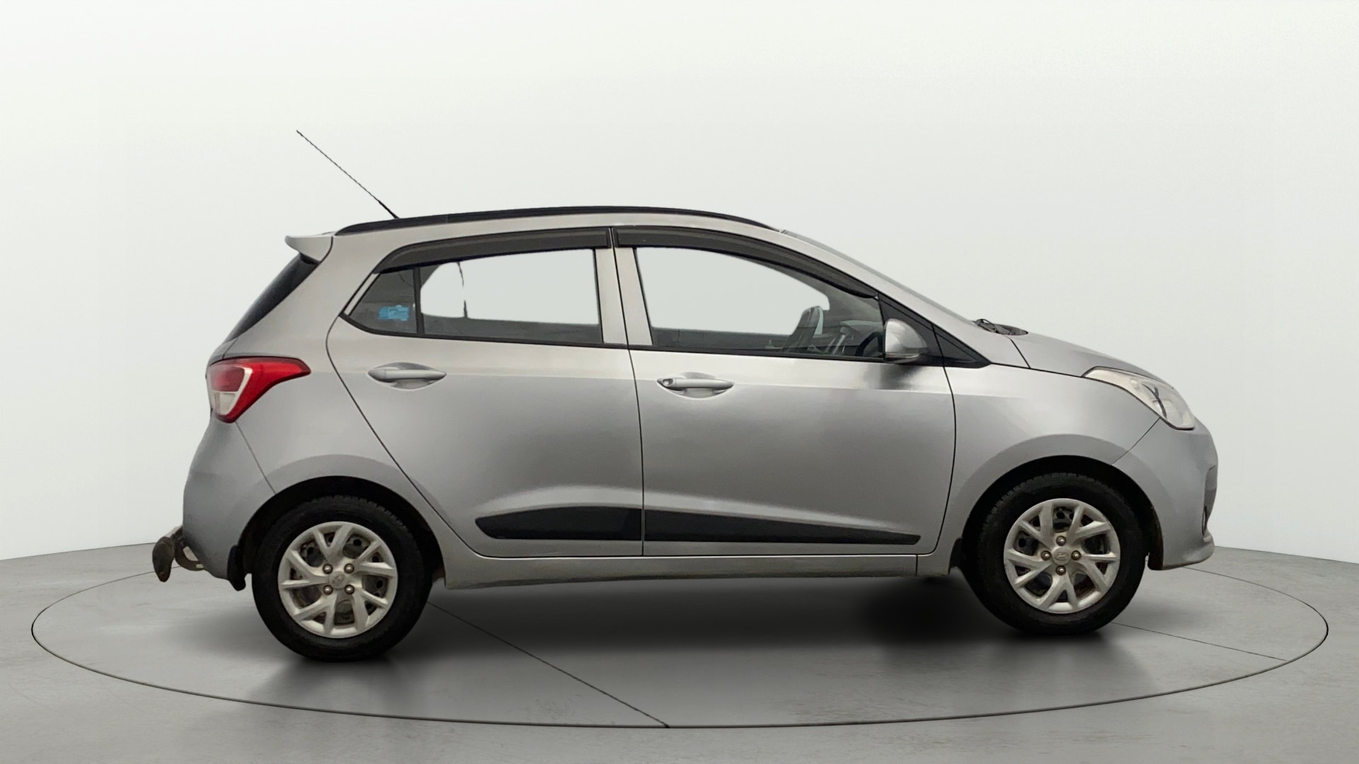 View 2019 Hyundai Grand i10 Sportz 1.2 Kappa Image 29 Used 2019 Hyundai Grand i10 Sportz 1.2 Kappa Image 29