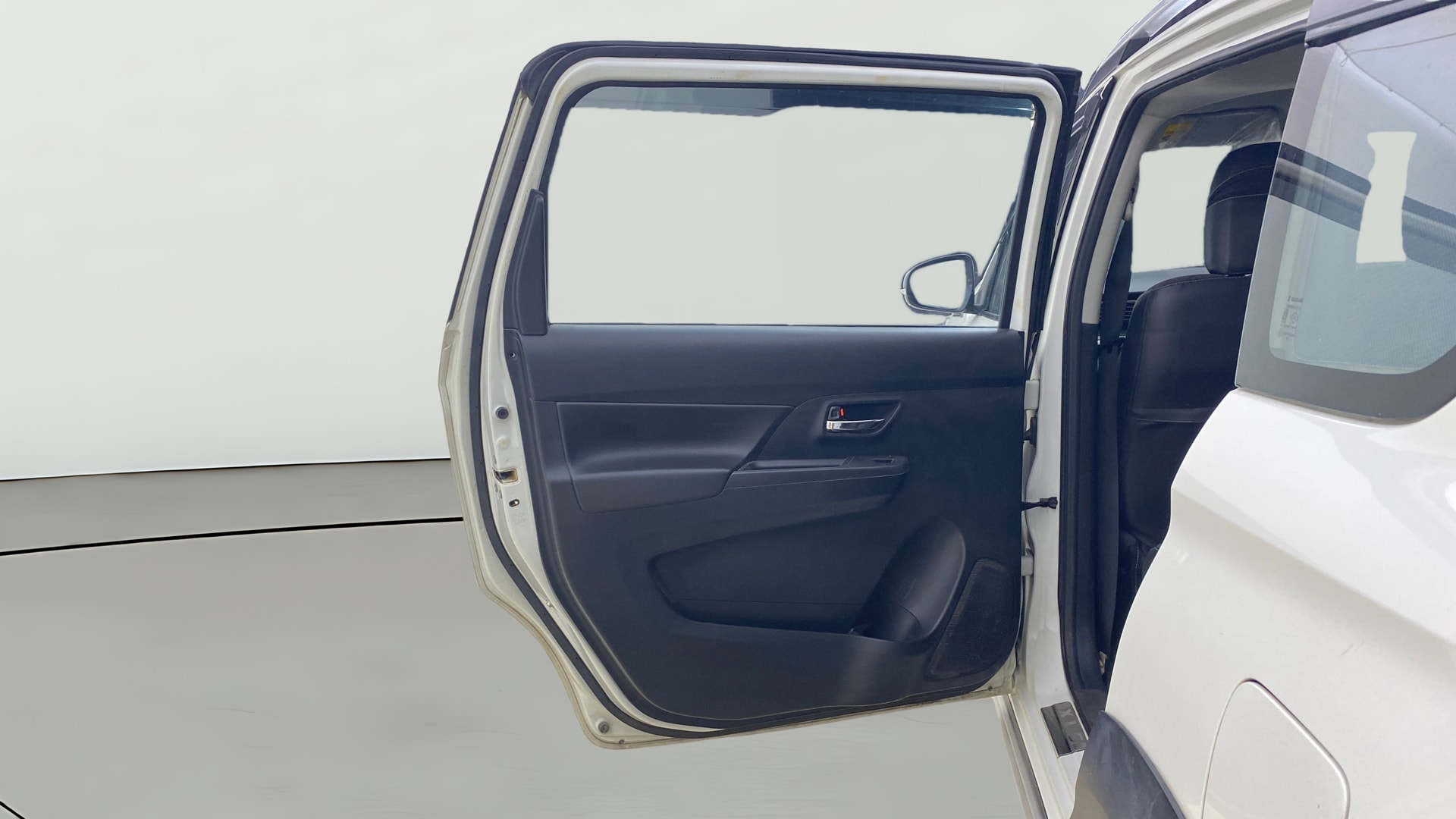 View 2019 Maruti Suzuki 1000 Base Variant Image 23 Used 2019 Maruti Suzuki 1000 Base Variant Image 23