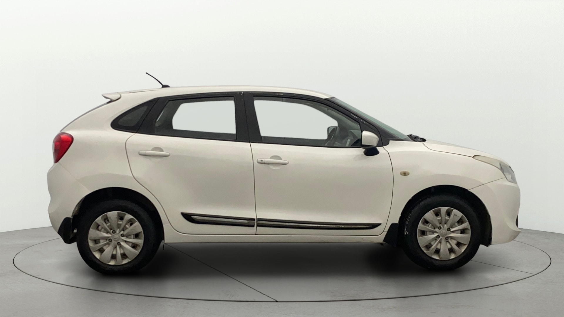 View 2017 Maruti Suzuki 1000 Base Variant Image 8 Used 2017 Maruti Suzuki 1000 Base Variant Image 8
