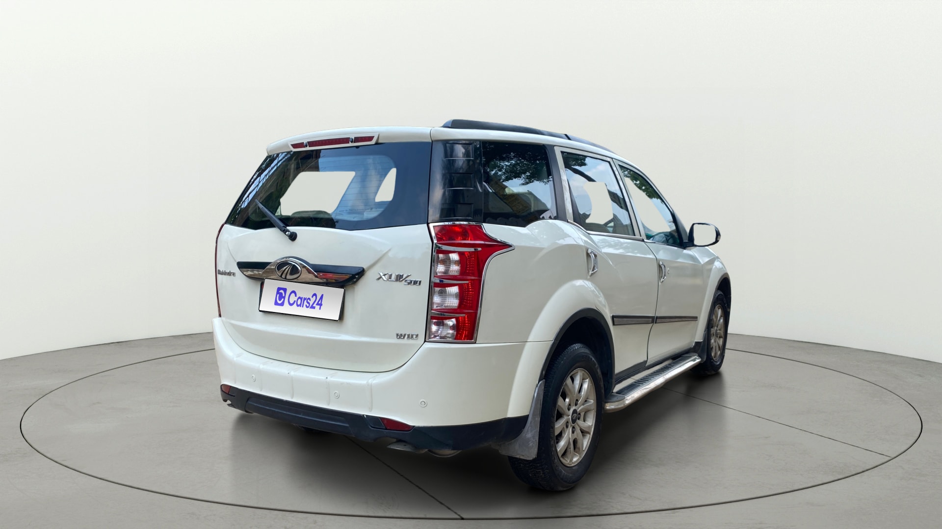 View 2016 Mahindra XUV500 W10 FWD Image 46 Used 2016 Mahindra XUV500 W10 FWD Image 46