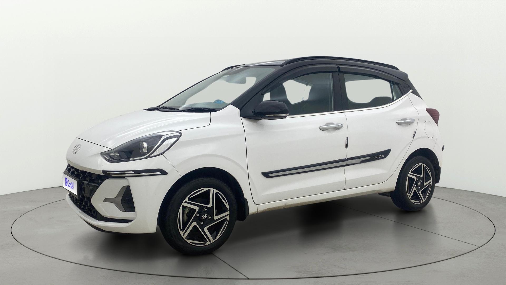 View 2023 Hyundai Grand i10 Nios Sportz Petrol Dual Tone Image 35 Used 2023 Hyundai Grand i10 Nios Sportz Petrol Dual Tone Image 35