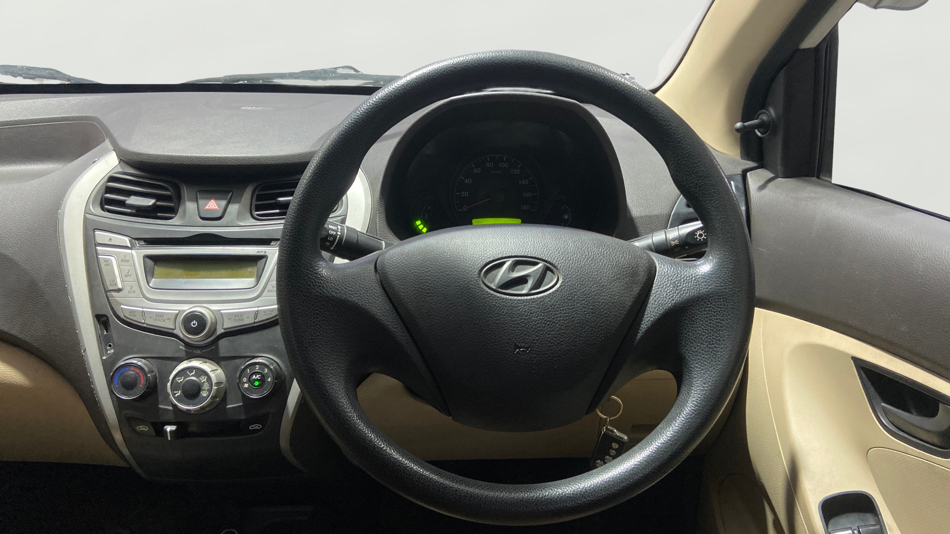 View 2016 Hyundai EON Era Plus Image 20 Used 2016 Hyundai EON Era Plus Image 20
