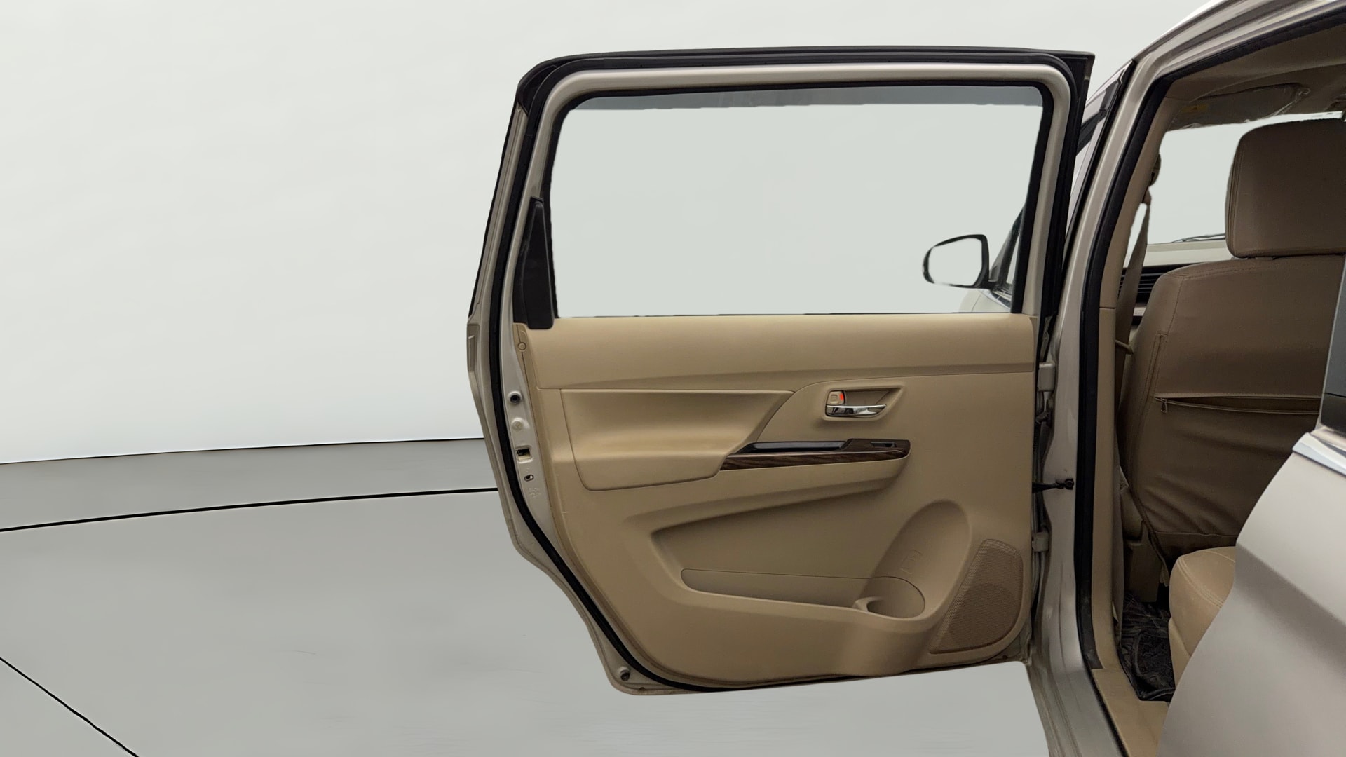 View 2021 Maruti Suzuki 1000 Base Variant Image 15 Used 2021 Maruti Suzuki 1000 Base Variant Image 15