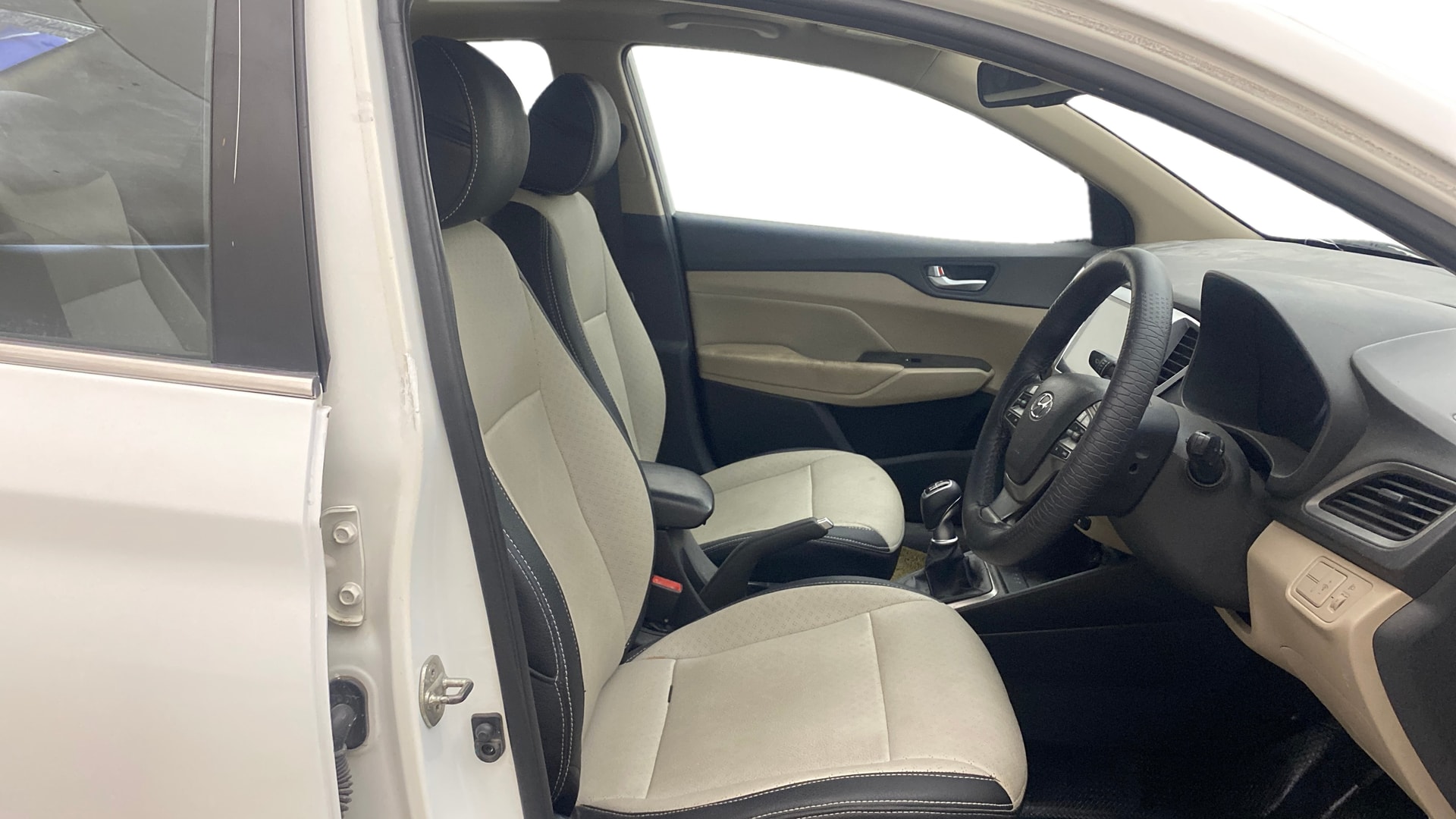 View 2020 Hyundai Verna 1.4 VTVT E Image 18 Used 2020 Hyundai Verna 1.4 VTVT E Image 18