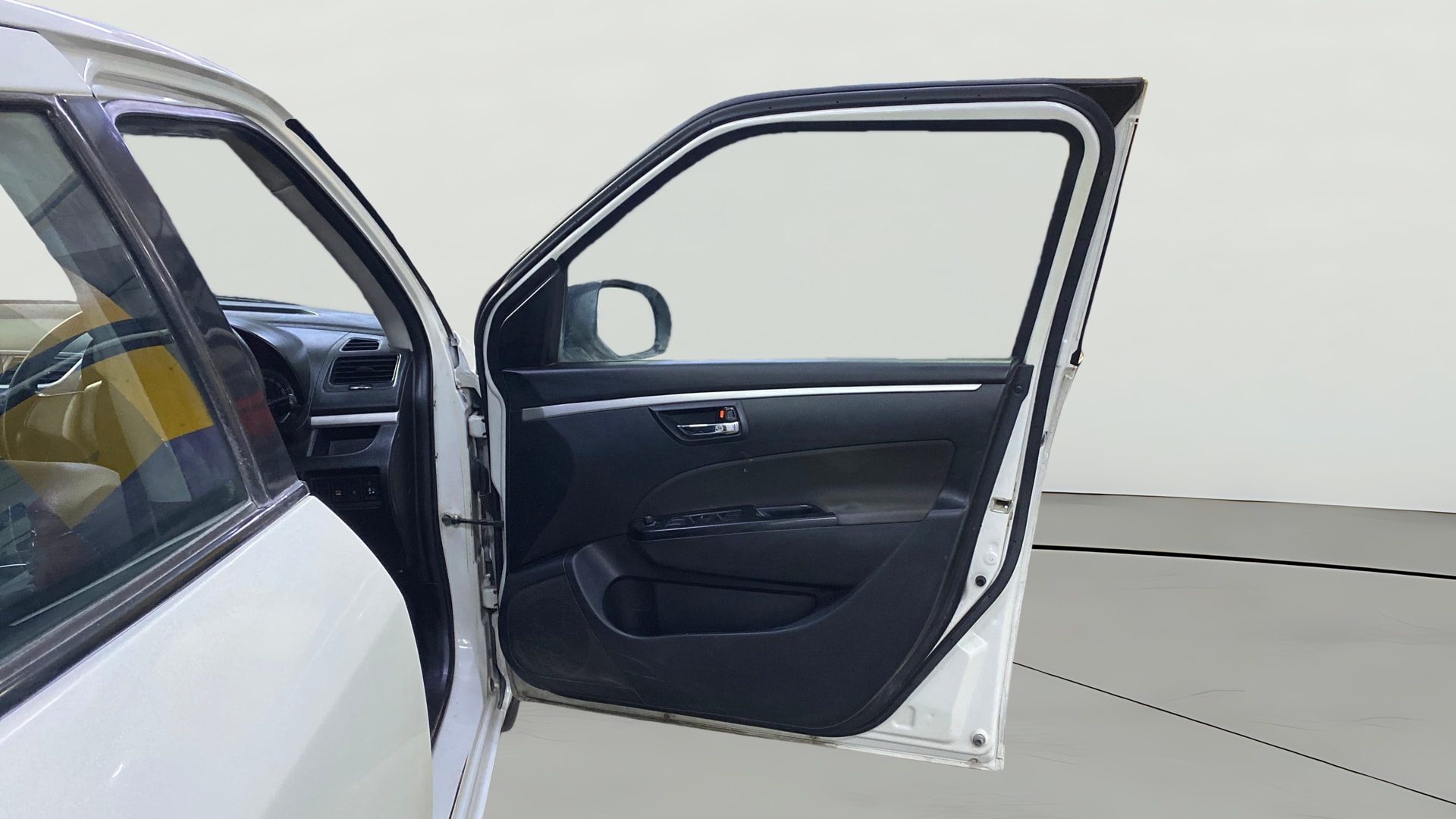 View 2015 Maruti Suzuki 1000 Base Variant Image 49 Used 2015 Maruti Suzuki 1000 Base Variant Image 49
