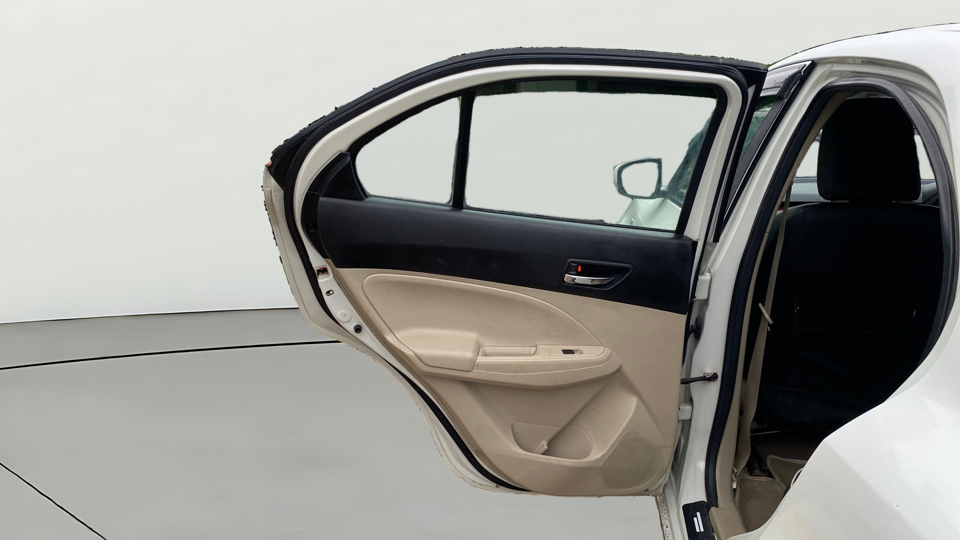 View 2019 Maruti Suzuki 1000 Base Variant Image 22 Used 2019 Maruti Suzuki 1000 Base Variant Image 22