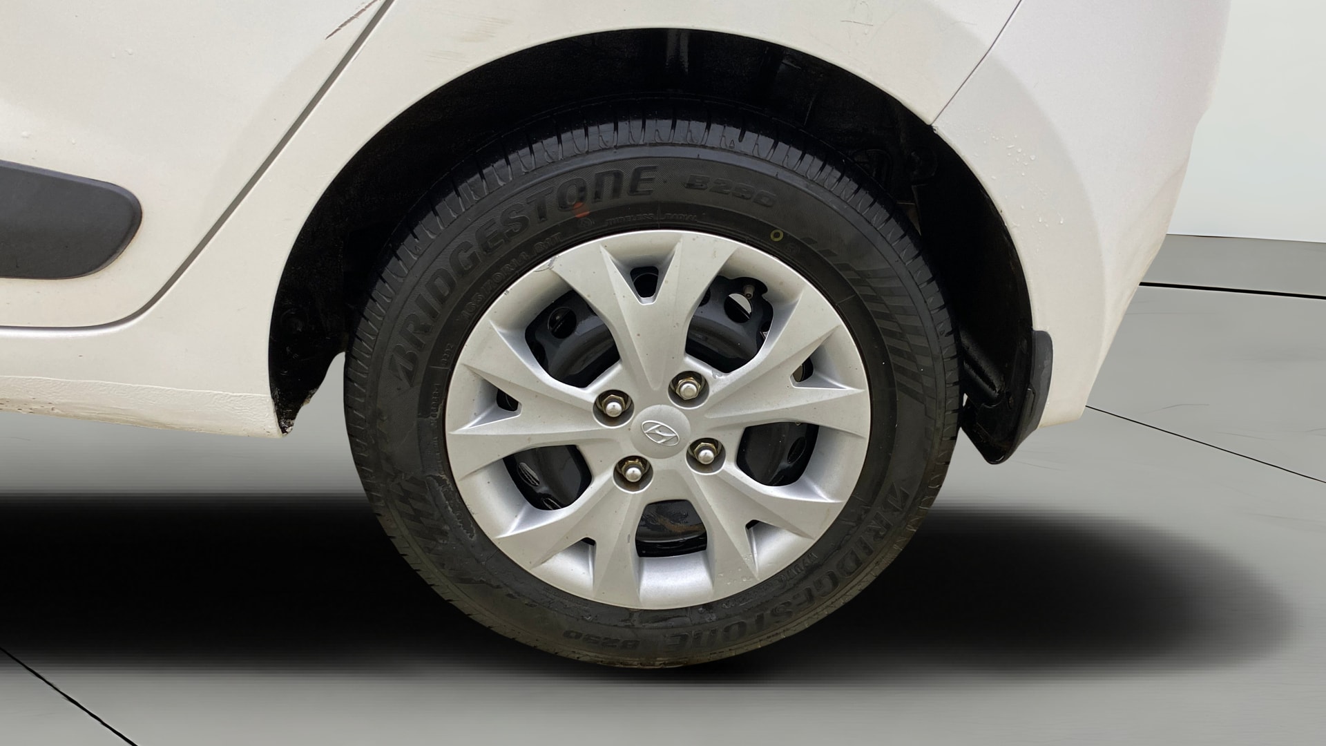 View 2017 Hyundai Grand i10 Sportz 1.2 Kappa Image 7 Used 2017 Hyundai Grand i10 Sportz 1.2 Kappa Image 7