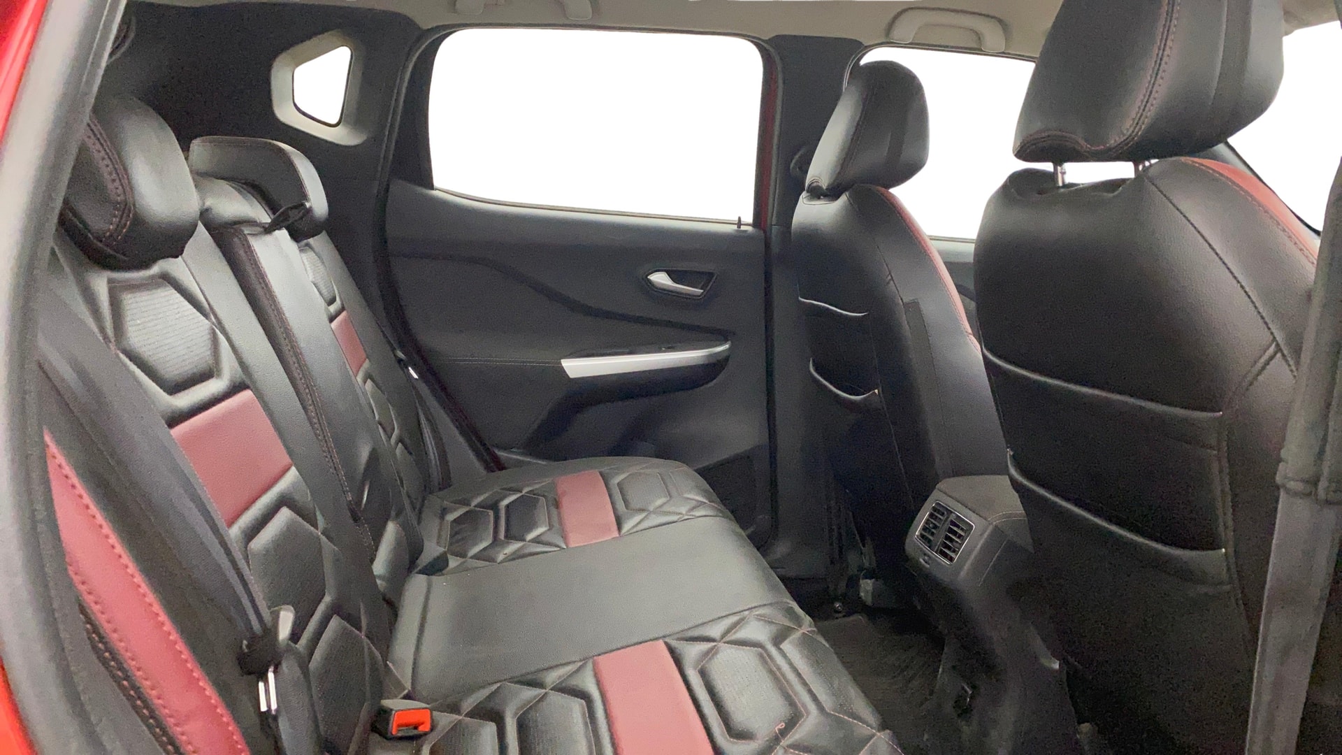 View 2022 Nissan Magnite Turbo XV Premium (O) Image 36 Used 2022 Nissan Magnite Turbo XV Premium (O) Image 36