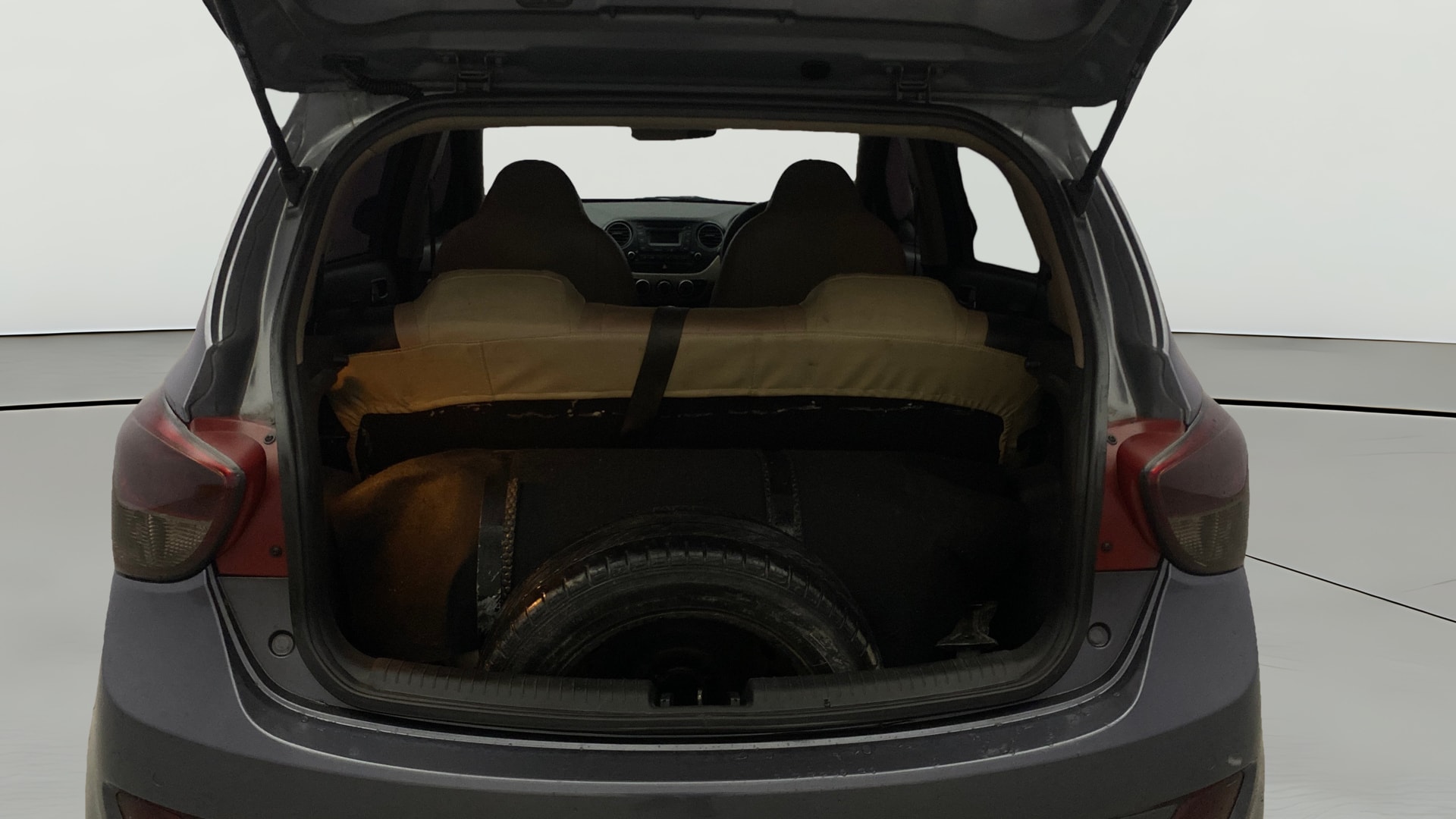 View 2014 Hyundai Grand i10 Sportz 1.2 Kappa Image 37 Used 2014 Hyundai Grand i10 Sportz 1.2 Kappa Image 37
