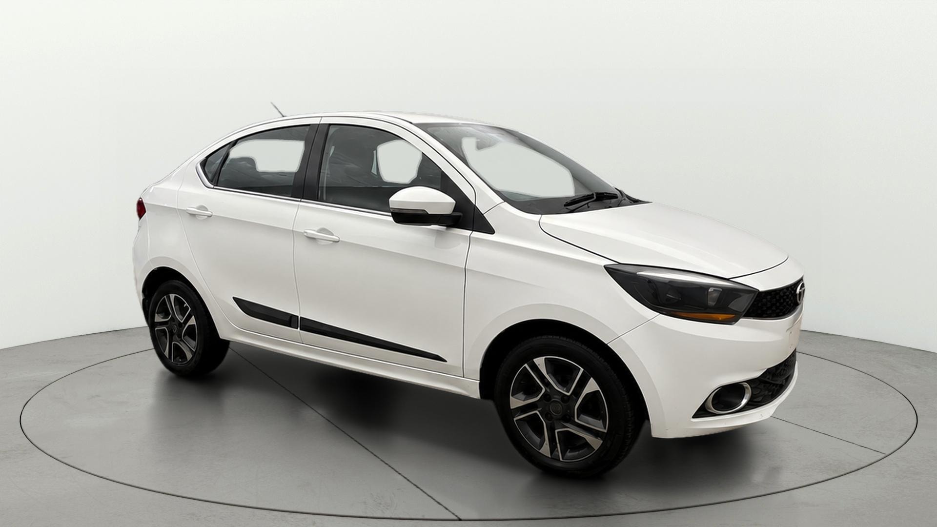 View 2017 Tata Tigor XZ (O) Petrol Image 21 Used 2017 Tata Tigor XZ (O) Petrol Image 21