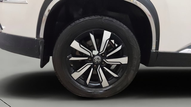 View MG Hector Plus Image 35 Used MG Hector Plus Image 35
