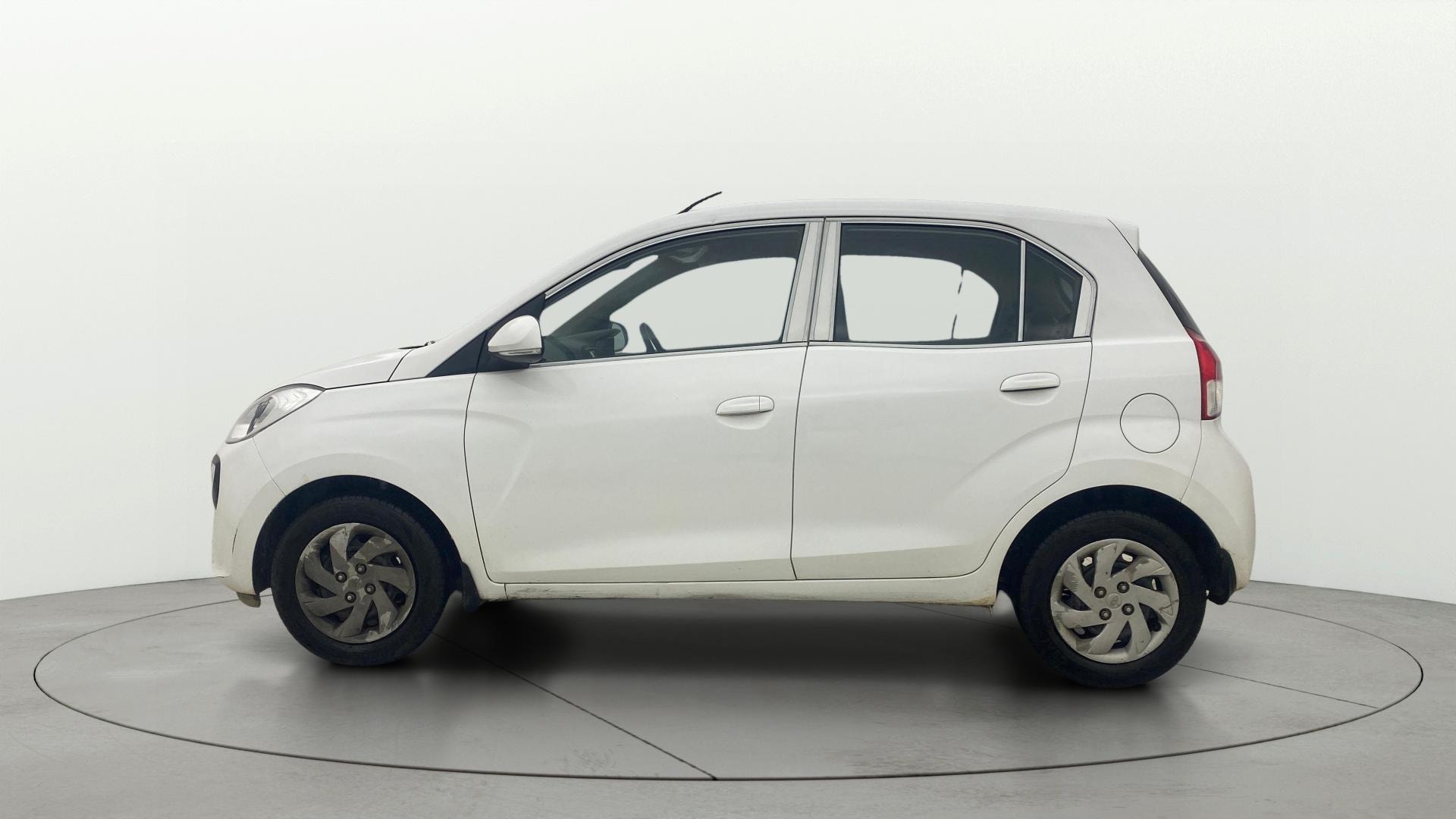 View 2019 Hyundai New Santro D-Lite Petrol Image 5 Used 2019 Hyundai New Santro D-Lite Petrol Image 5