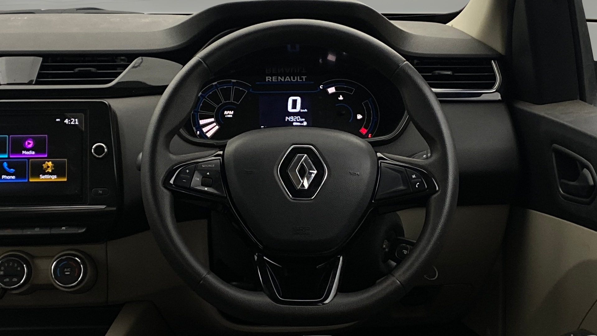 View 2023 Renault Triber RXT Image 21 Used 2023 Renault Triber RXT Image 21