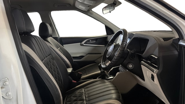 View Kia Carens Image 27 Used Kia Carens Image 27