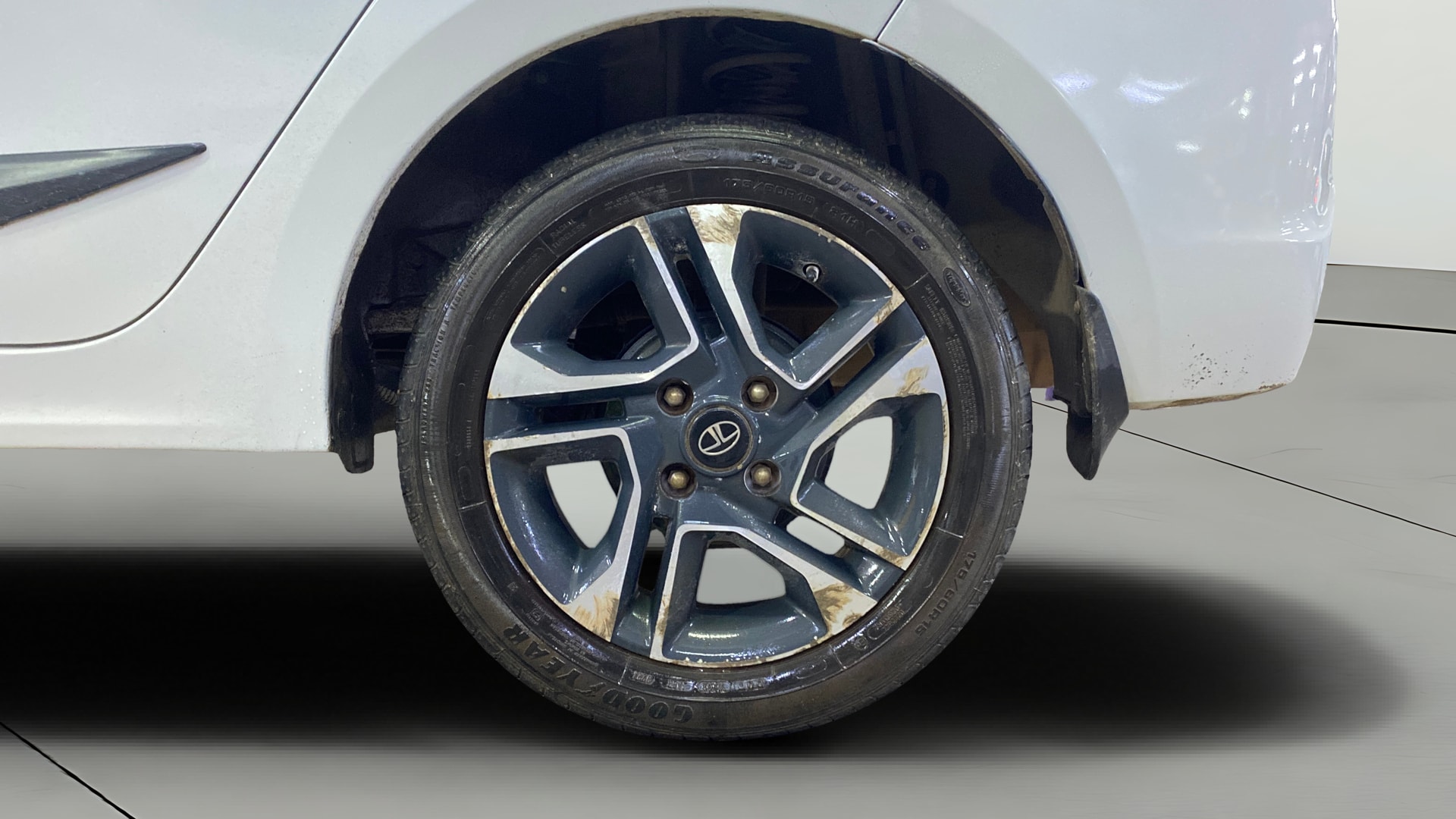 View 2017 Tata Tigor XZ (O) Petrol Image 11 Used 2017 Tata Tigor XZ (O) Petrol Image 11