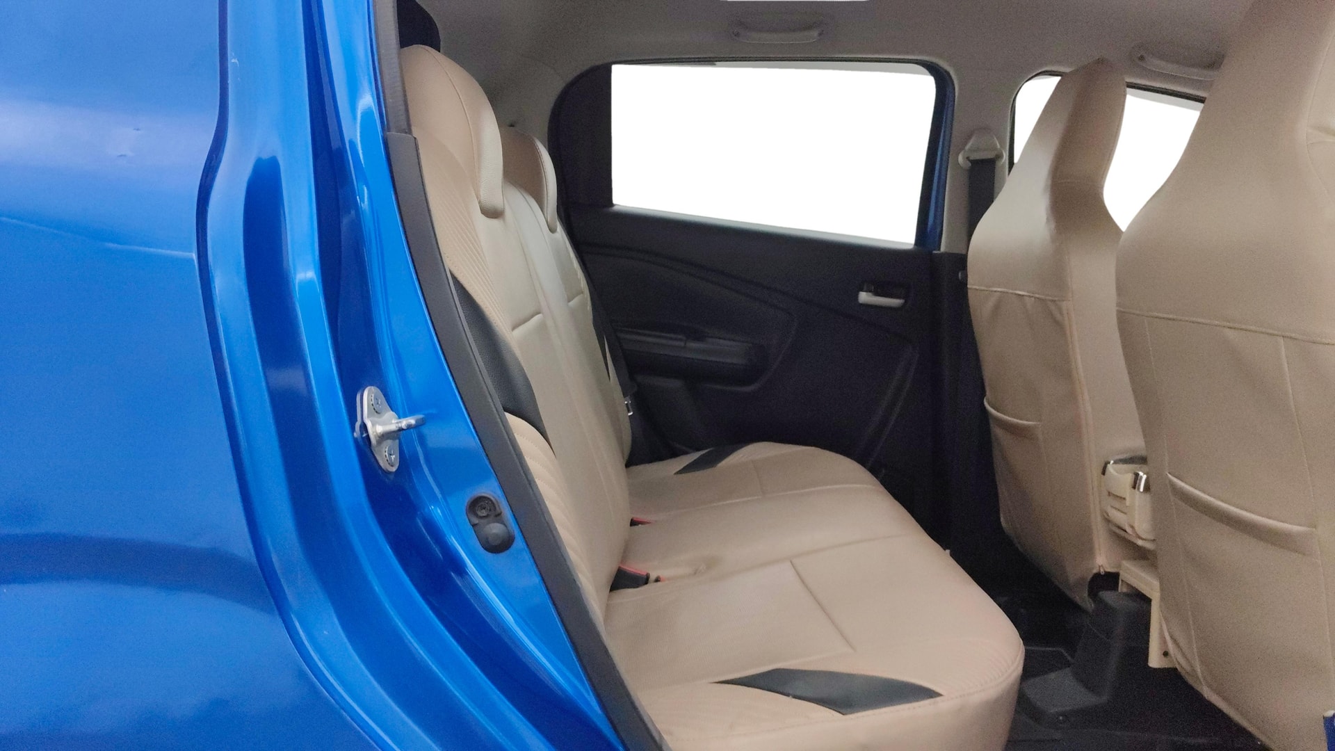 View 2022 Maruti Suzuki 1000 Base Variant Image 29 Used 2022 Maruti Suzuki 1000 Base Variant Image 29