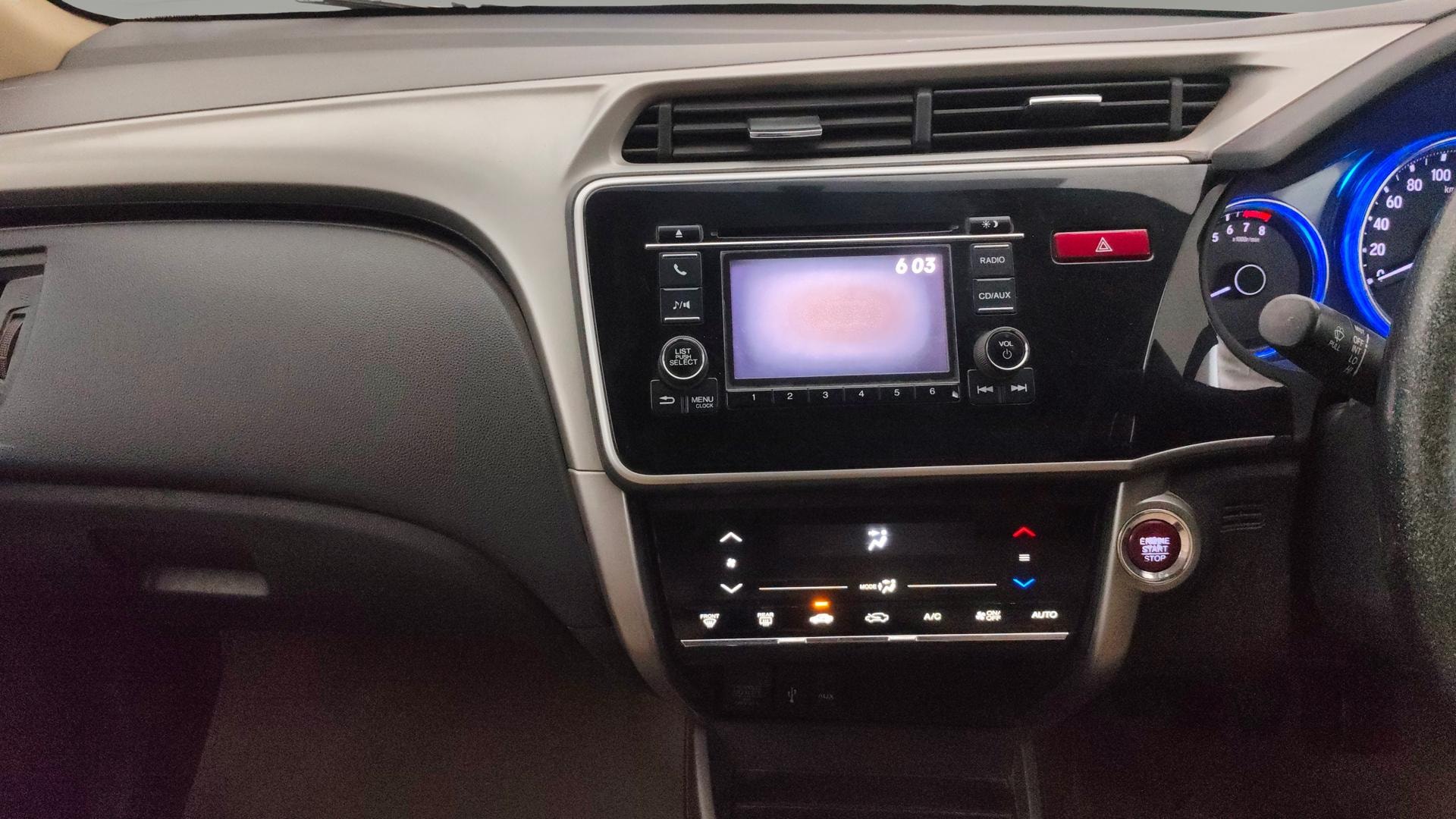 View 2016 Honda City ZX MT Diesel Anniversary Edition Image 18 Used 2016 Honda City ZX MT Diesel Anniversary Edition Image 18