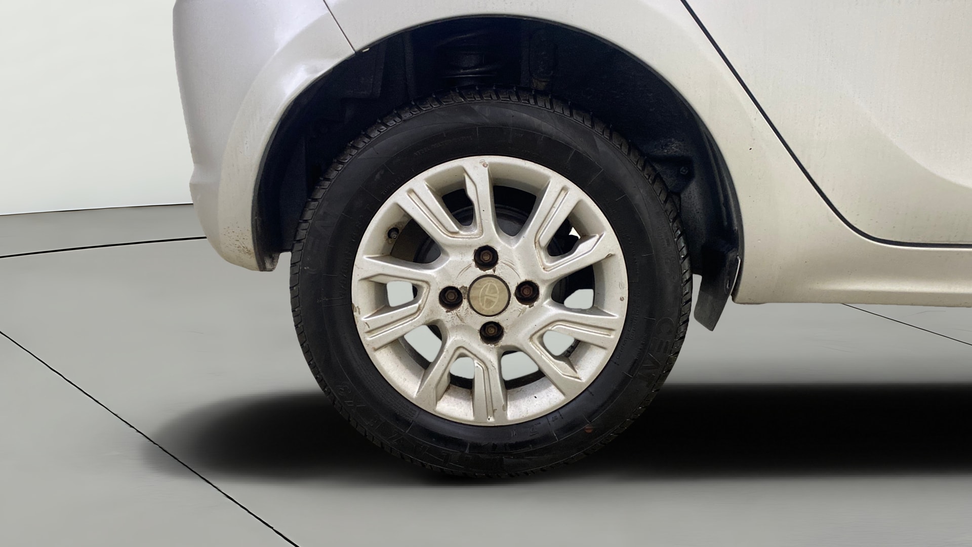 View 2016 Tata Tiago Revotorq XB Image 23 Used 2016 Tata Tiago Revotorq XB Image 23
