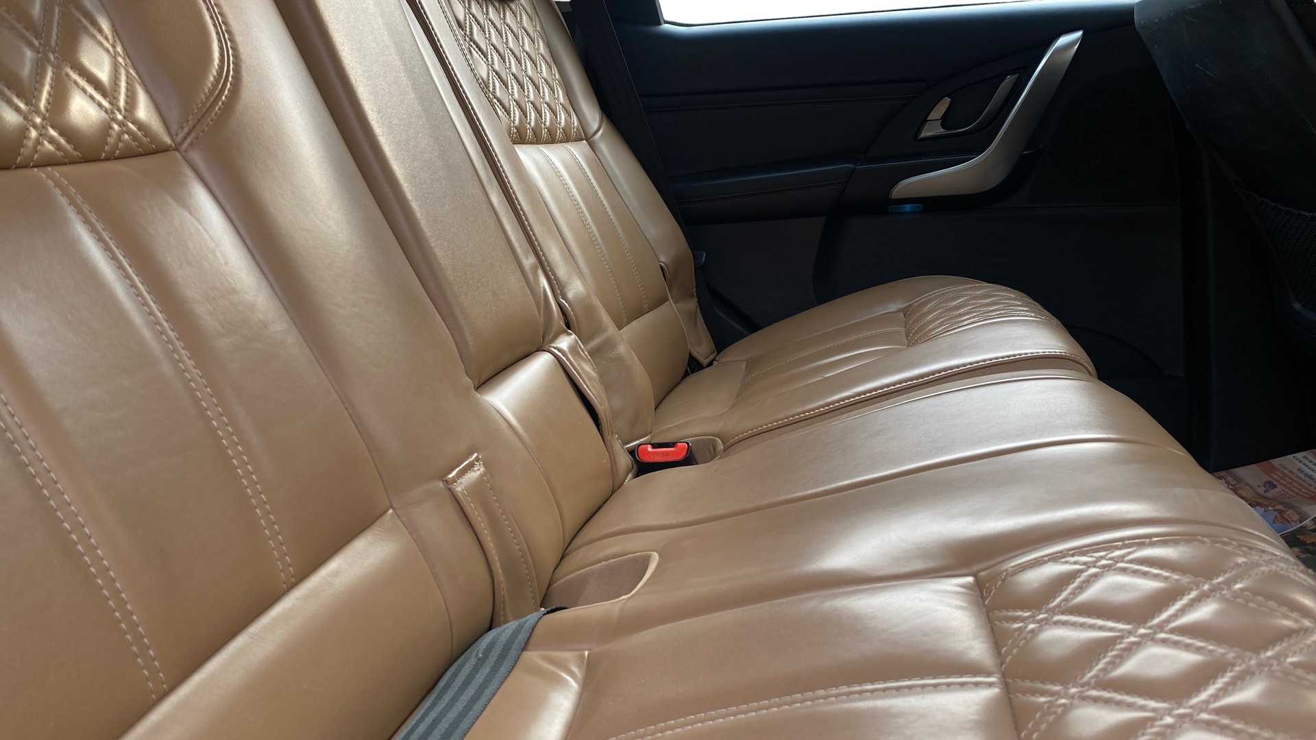 View 2020 Mahindra XUV500 W11 Image 31 Used 2020 Mahindra XUV500 W11 Image 31