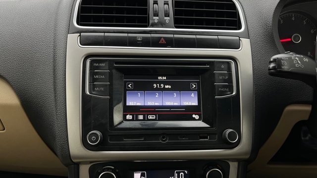View Volkswagen Polo Image 18 Used Volkswagen Polo Image 18
