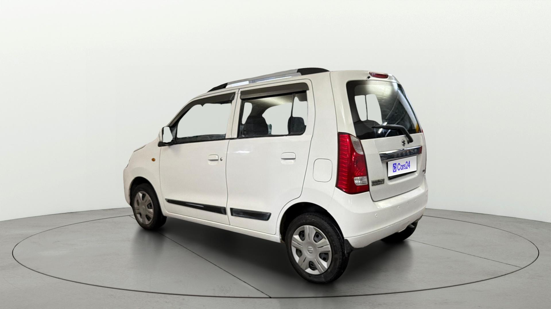 View 2015 Maruti Suzuki 1000 Base Variant Image 2 Used 2015 Maruti Suzuki 1000 Base Variant Image 2