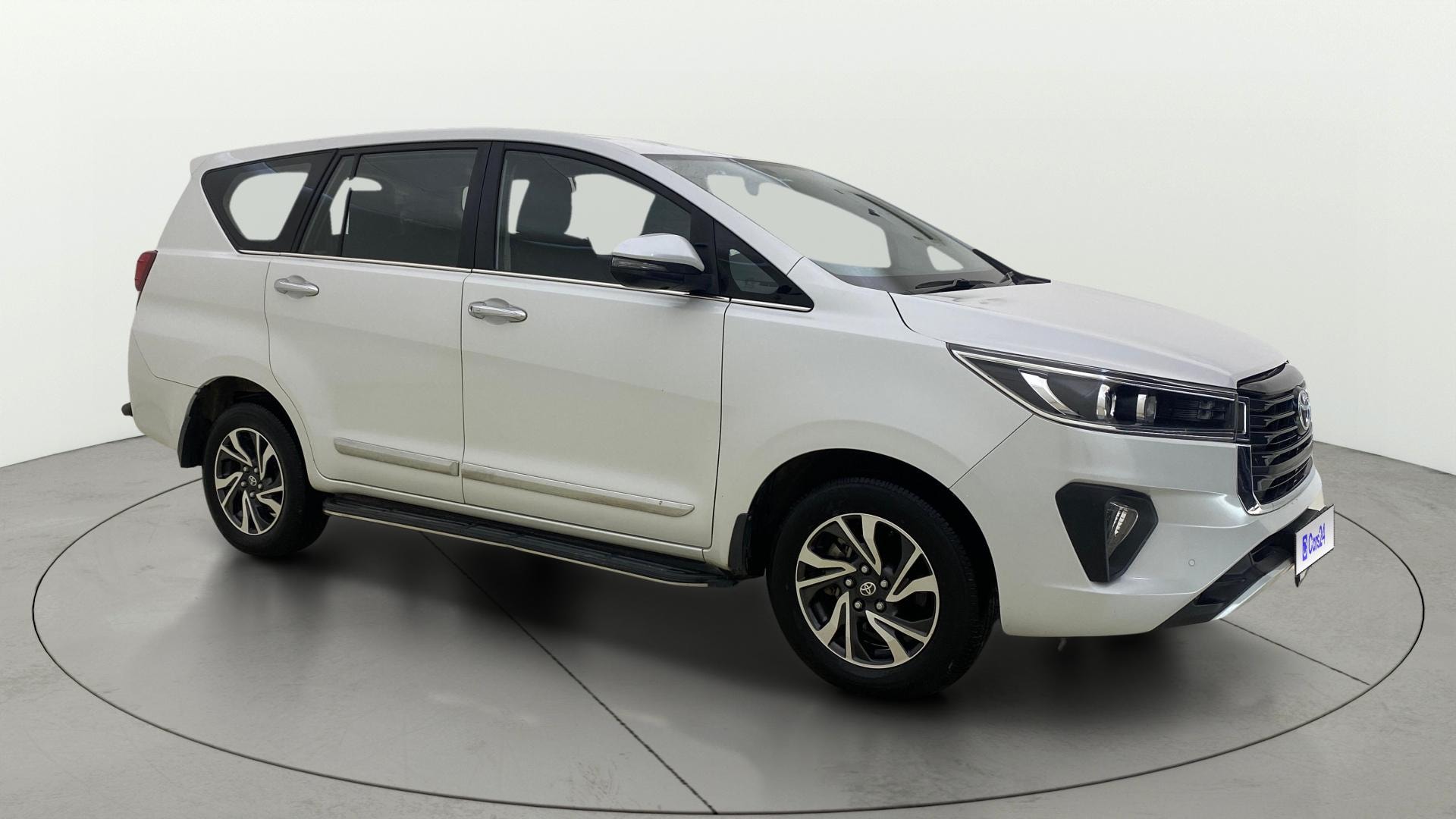 View 2023 Toyota Innova Crysta 2.7 VX MT 7-Seater BS IV Image 22 Used 2023 Toyota Innova Crysta 2.7 VX MT 7-Seater BS IV Image 22