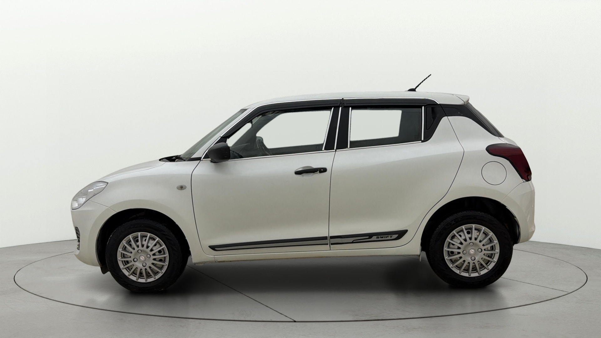 View 2023 Maruti Suzuki 1000 Base Variant Image 5 Used 2023 Maruti Suzuki 1000 Base Variant Image 5