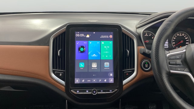 View MG Hector Plus Image 34 Used MG Hector Plus Image 34