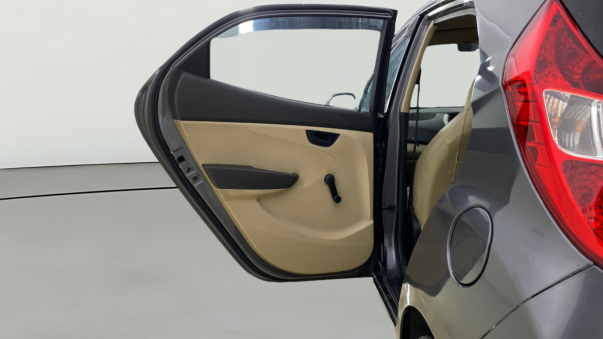 View 2016 Hyundai EON Era Plus Image 22 Used 2016 Hyundai EON Era Plus Image 22