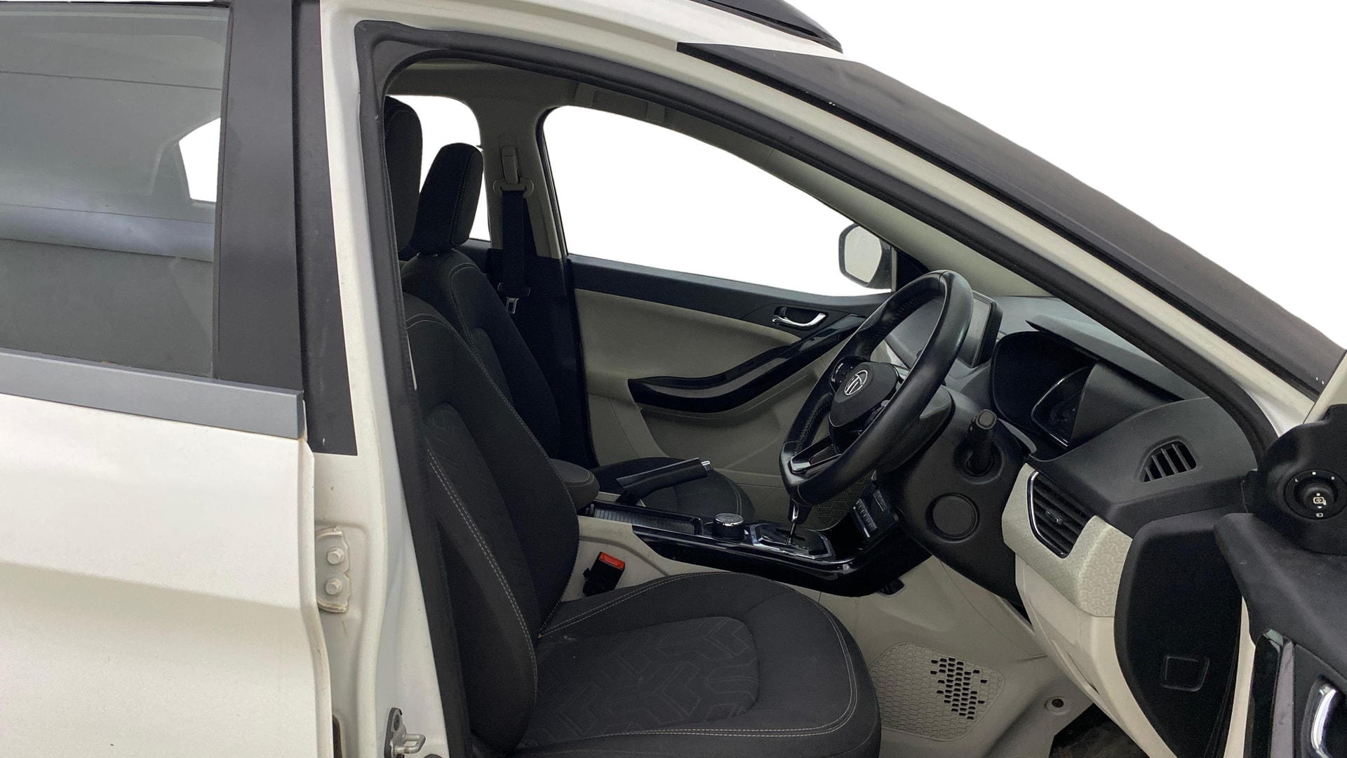 View 2021 Tata Nexon Revotron XE Image 27 Used 2021 Tata Nexon Revotron XE Image 27