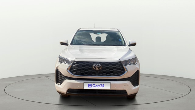 View Toyota Innova Hycross Image 1 Used Toyota Innova Hycross Image 1
