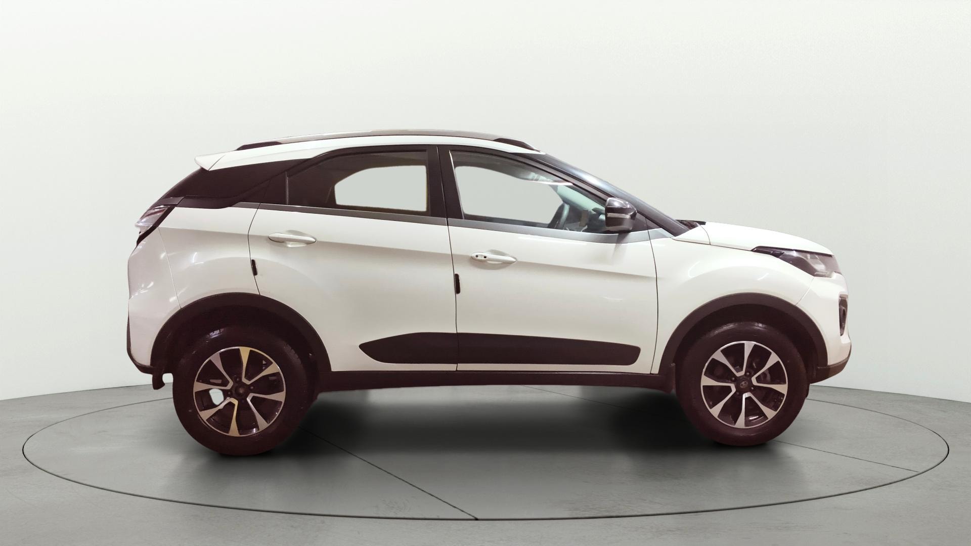 View 2020 Tata Nexon Revotron XE Image 27 Used 2020 Tata Nexon Revotron XE Image 27