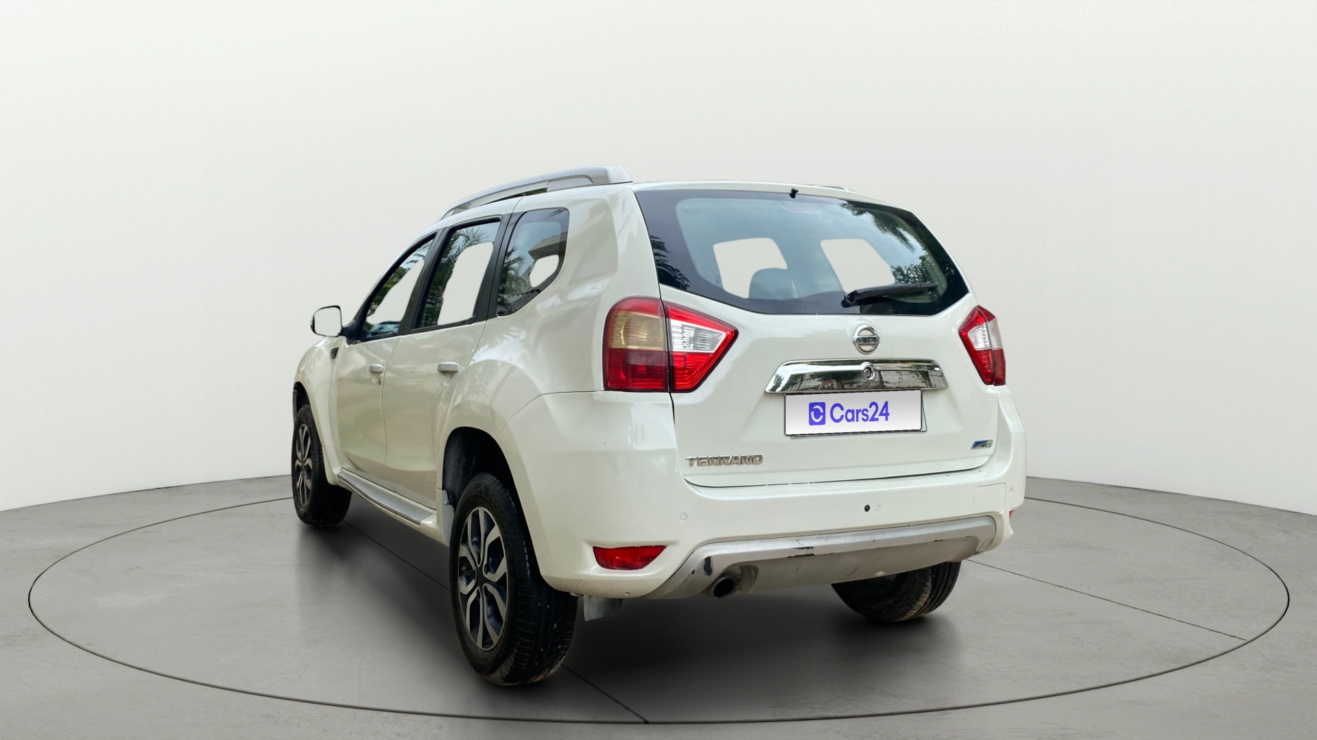 View 2017 Nissan Terrano XV D PRE 110 PS AMT Image 2 Used 2017 Nissan Terrano XV D PRE 110 PS AMT Image 2