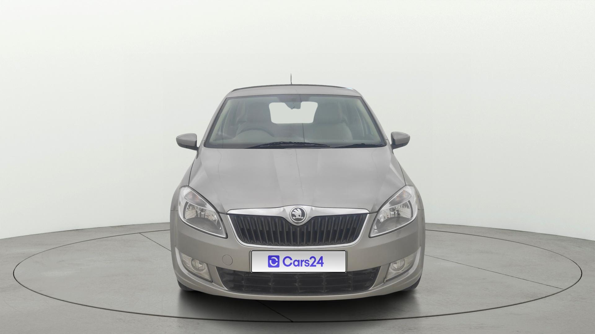 View 2016 Skoda Rapid 1.6 MPI Ambition Petrol BS IV Image 1 Used 2016 Skoda Rapid 1.6 MPI Ambition Petrol BS IV Image 1