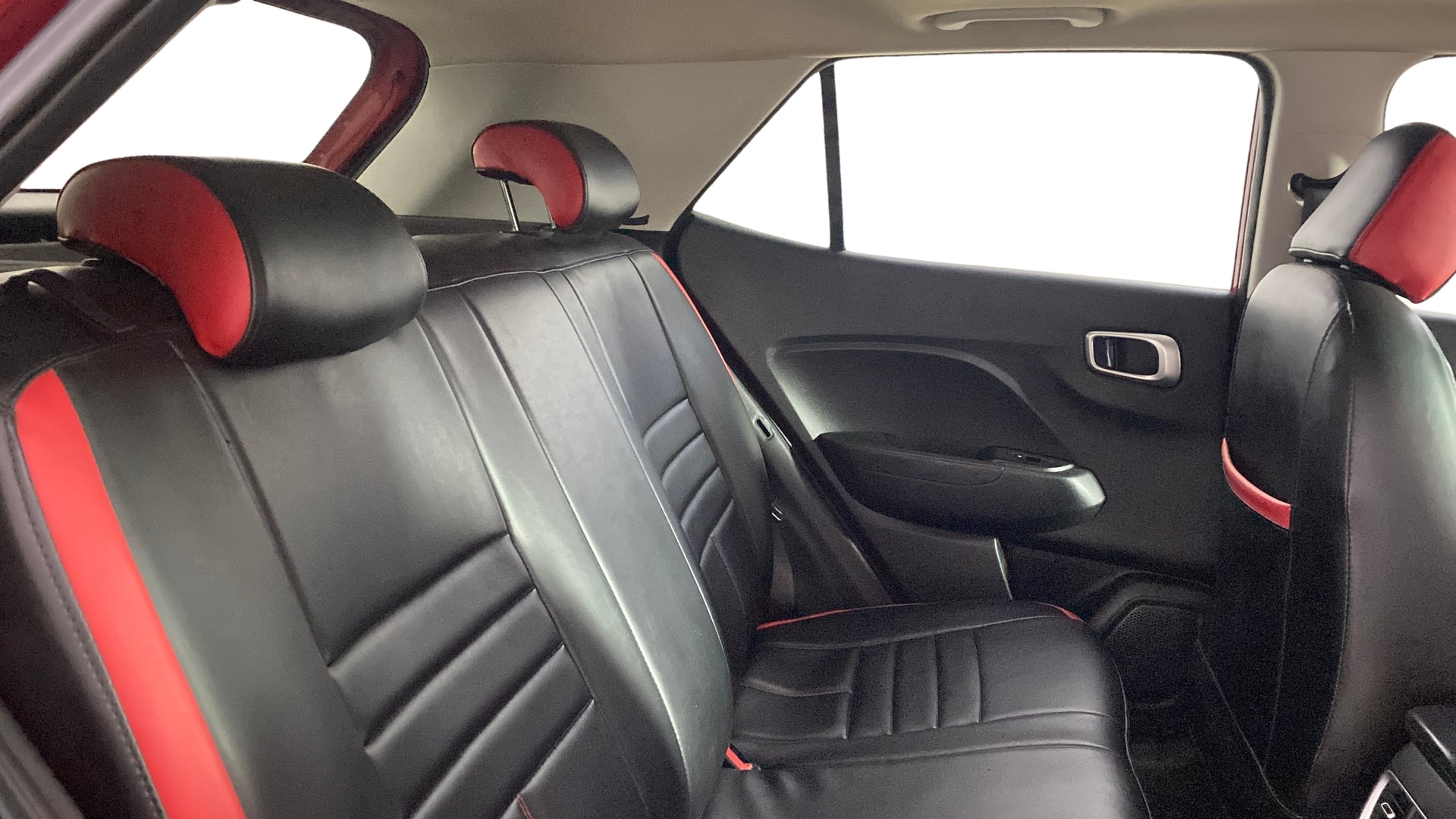 View 2019 Hyundai Venue SX Plus 1.0 Petrol AT Image 31 Used 2019 Hyundai Venue SX Plus 1.0 Petrol AT Image 31