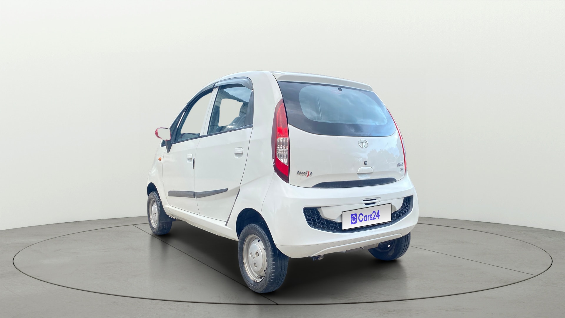 View 2017 Tata Nano XM Image 2 Used 2017 Tata Nano XM Image 2