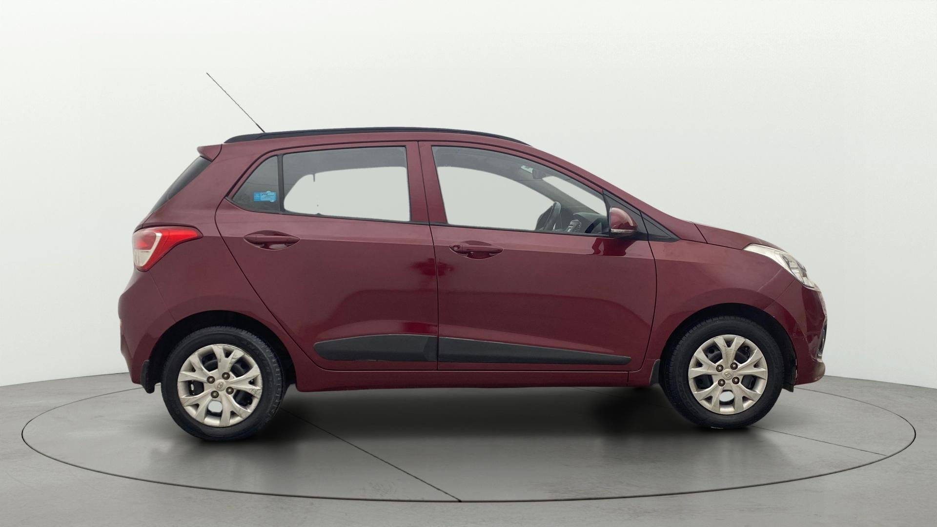 View 2015 Hyundai Grand i10 Sportz 1.2 Kappa Image 8 Used 2015 Hyundai Grand i10 Sportz 1.2 Kappa Image 8