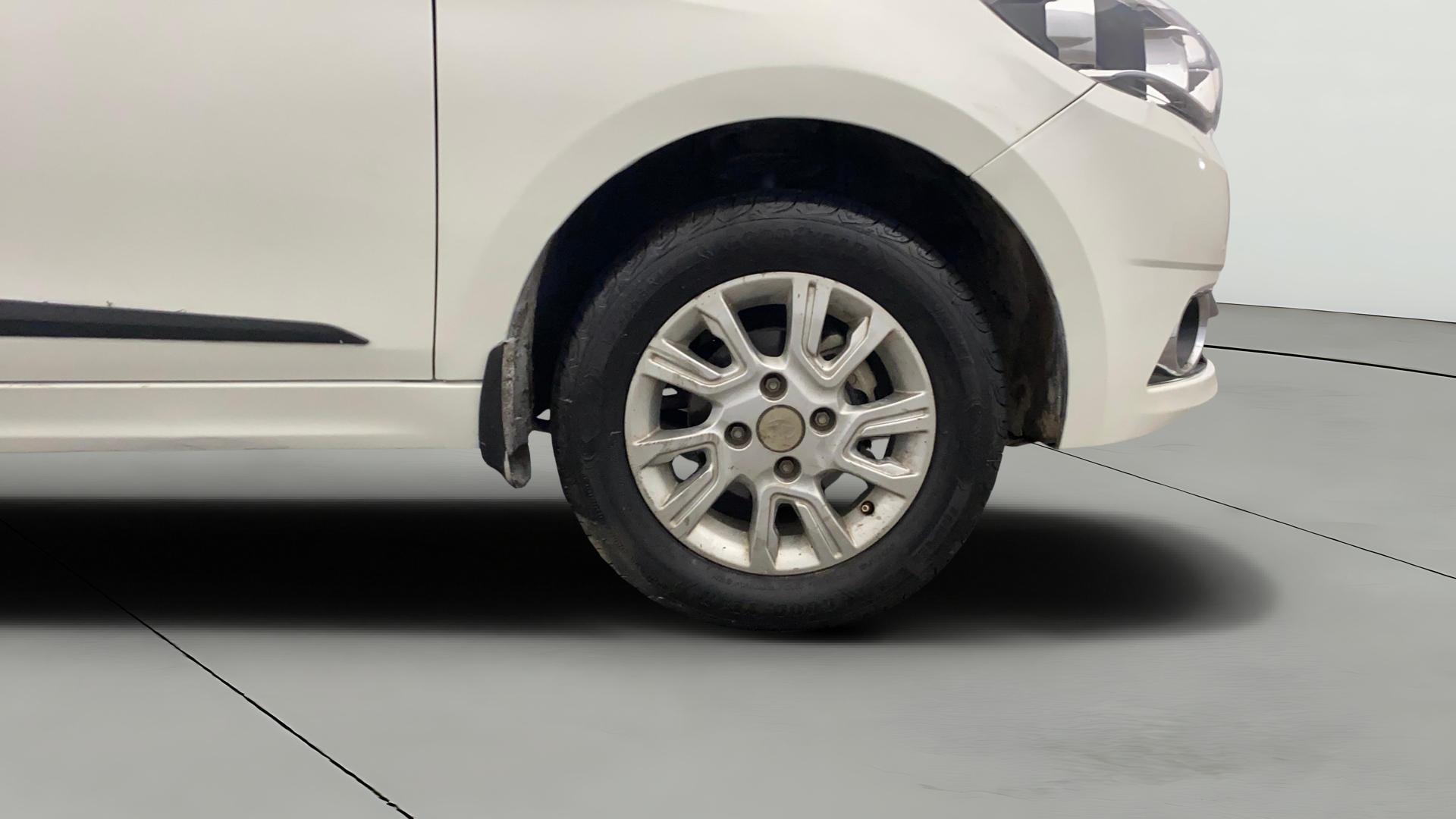 View 2018 Tata Tiago Revotorq XB Image 40 Used 2018 Tata Tiago Revotorq XB Image 40